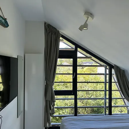 Harry Aan Zee Villa *